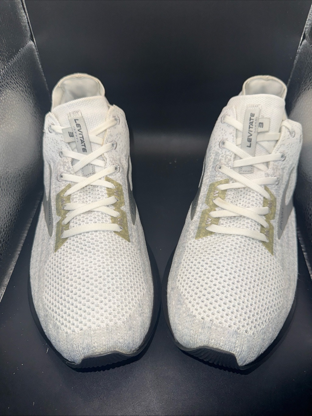 Size 12  Brooks Levitate White Wide 1103121d153 Very Clean No Box Great
